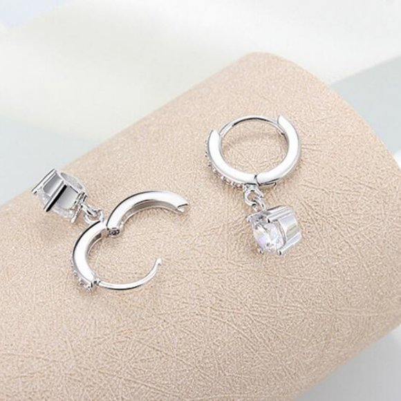 *NEW Solitaire Diamond Drop Silver Hoop Earrings - Picture 9 of 9